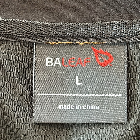 Baleaf Insulated Softshell Bike/Run Jacket w Reflectors, Zipper Pockets Size Lg - Picture 3 of 15